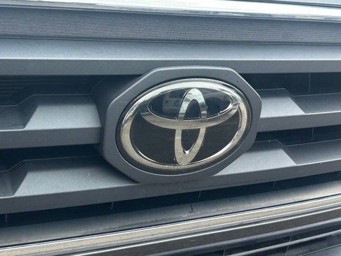 Used 2022 Toyota Tacoma SR5 image 18