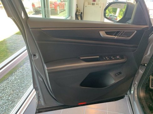 New 2025 Volkswagen Atlas Cross Sport SEL Premium R-Line image 9