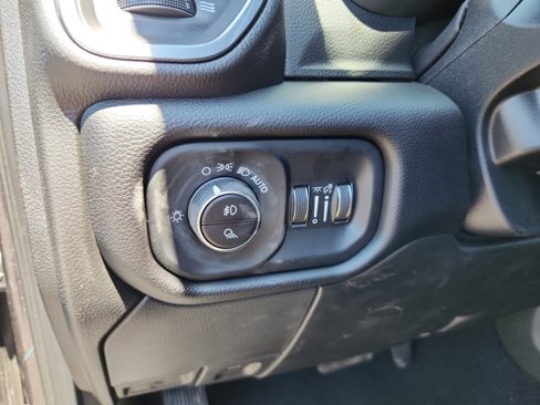 New 2025 RAM 3500 Laramie image 31