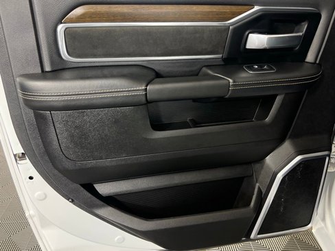 Used 2024 RAM 2500 Laramie image 29