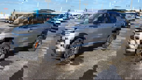 New 2026 Chevrolet Traverse LT image 4