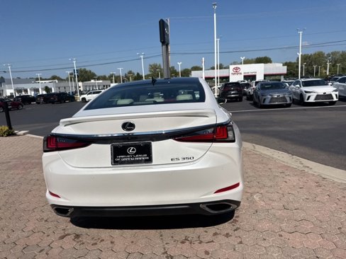New 2025 Lexus ES 350 Luxury image 12