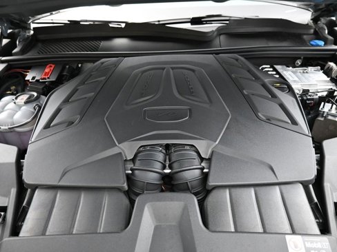 Certified 2025 Porsche Cayenne GTS image 21