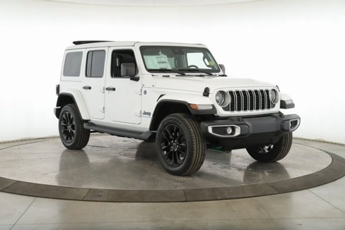 New 2025 Jeep Wrangler Unlimited Sahara image 2