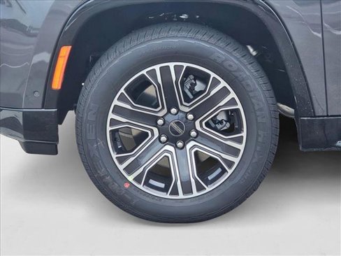 New 2025 Jeep Wagoneer 4WD w/ Premium Group I image 18