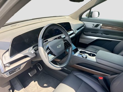 New 2026 Cadillac Vistiq Sport image 9