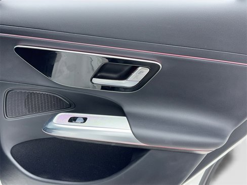 Used 2025 Mercedes-Benz E 350 Sedan image 57