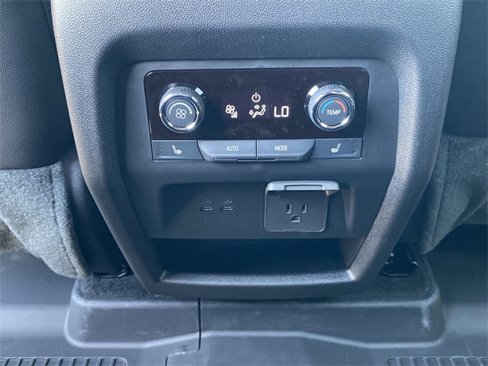 New 2026 Chevrolet Traverse High Country w/ LPO, Floor Liner Package image 15