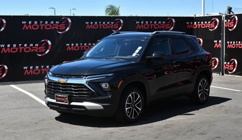 Used 2024 Chevrolet TrailBlazer LT w/ Driver Confidence Package image 3