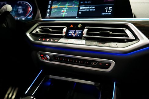 Used 2023 BMW X5 xDrive40i w/ M Sport Package image 25