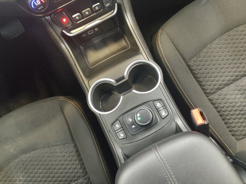 Used 2021 GMC Terrain SLE w/ Driver Convenience Package image 26