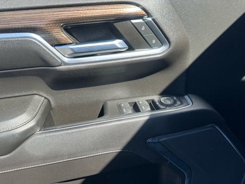 Used 2023 Chevrolet Silverado 1500 LT Trail Boss image 8