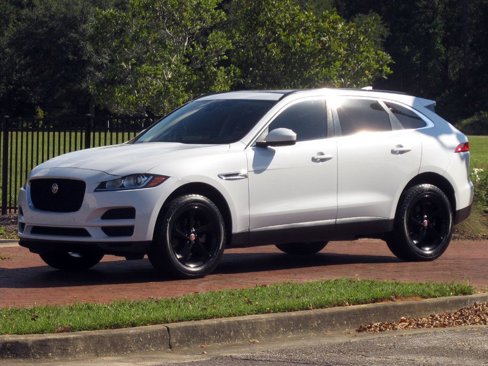 Used 2019 Jaguar F-PACE Premium image 26