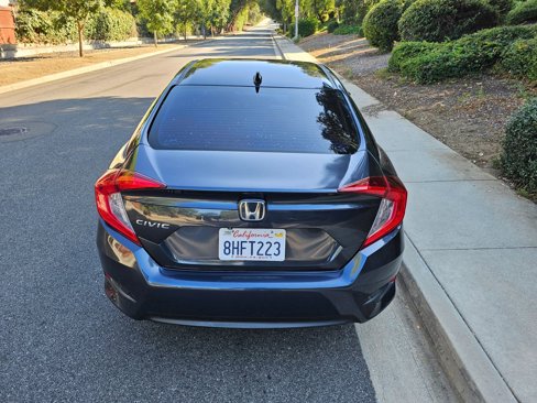 Used 2018 Honda Civic EX image 8