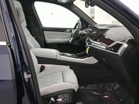 New 2026 BMW X5 sDrive40i w/ Climate Comfort Package image 31