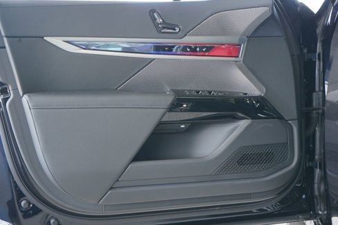 New 2026 BMW 740i w/ Premium Package image 10