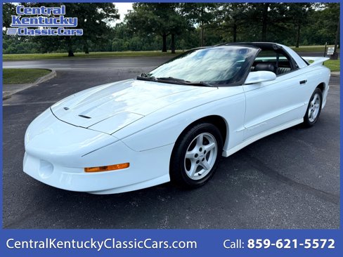 Used 1995 Pontiac Firebird Coupe image 1