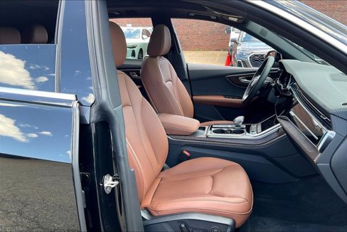 Certified 2025 Audi Q8 Premium Plus image 7