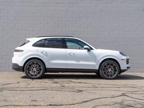New 2026 Porsche Cayenne image 8