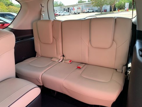 Used 2024 Nissan Armada Platinum w/ Captain's Chairs Package image 28