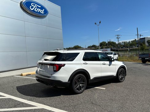 New 2025 Ford Explorer ST image 2