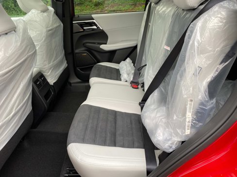 New 2025 Mitsubishi Outlander SE image 7