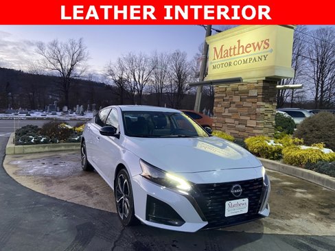 Used 2024 Nissan Altima 2.5 SR w/ SR Premium Package image 2