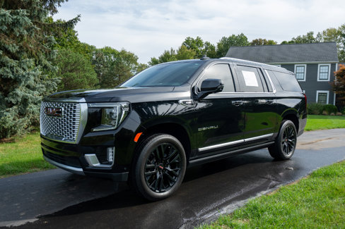 Used 2023 GMC Yukon XL Denali image 7