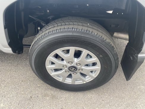 Used 2025 Toyota Tacoma SR5 image 18