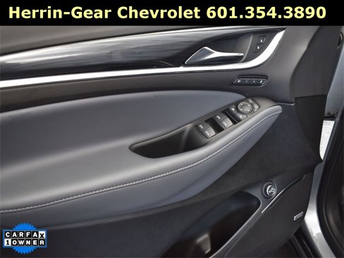Used 2024 Buick Enclave Premium image 11