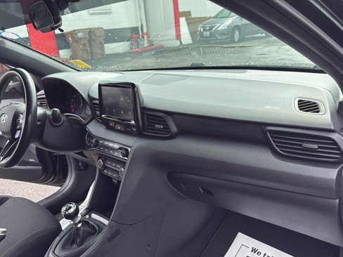 Used 2020 Hyundai Veloster N w/ Performance Package image 15