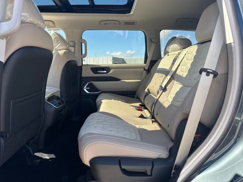 New 2026 Nissan Armada Platinum image 13