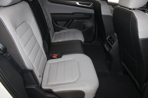 New 2026 Volkswagen Atlas Cross Sport SEL R-Line image 32