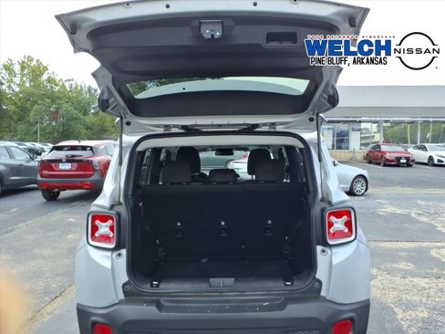 Used 2021 Jeep Renegade Latitude image 4