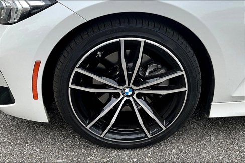 Used 2024 BMW 330i Sedan image 12