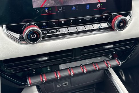 New 2025 GMC Canyon AT4 w/ AT4X AEV Edition image 24