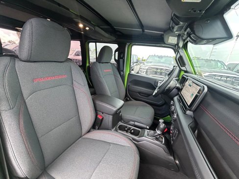 New 2025 Jeep Wrangler Unlimited Rubicon image 32