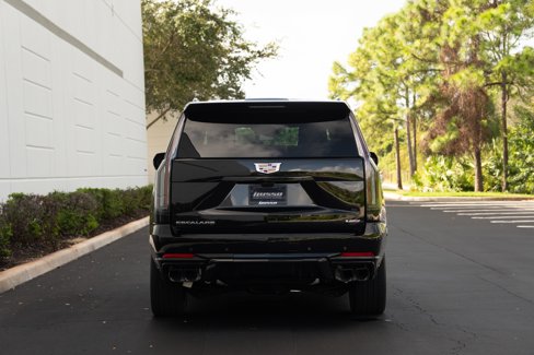 Used 2025 Cadillac Escalade V image 3