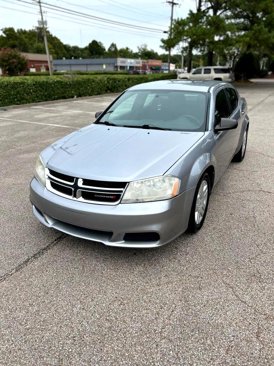 Used 2013 Dodge Avenger SE image 32