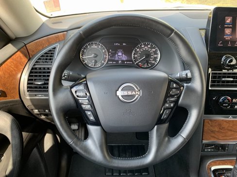 Used 2024 Nissan Armada SL w/ Captain's Chairs Package image 11