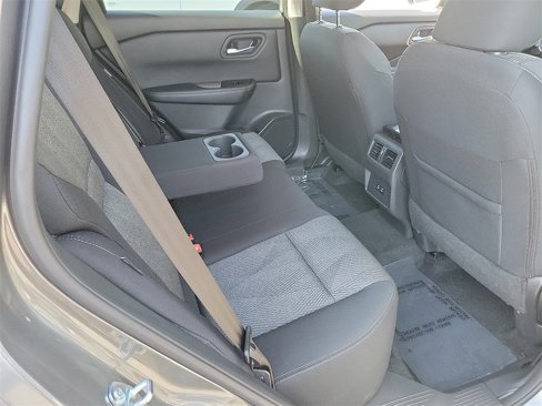 Certified 2025 Nissan Rogue SV image 18