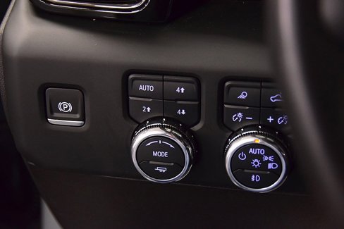 Used 2024 GMC Sierra 2500 AT4X image 24