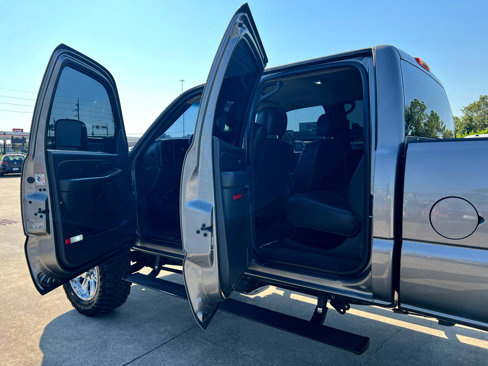 Used 2006 Chevrolet Silverado 2500 LT w/ Heavy-Duty Power Package image 81