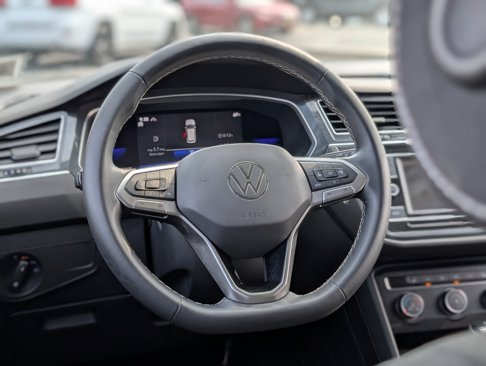 Used 2022 Volkswagen Tiguan S image 14