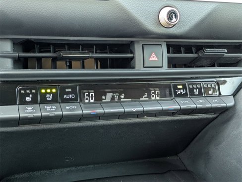Used 2024 Toyota Crown Limited image 17