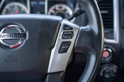 Used 2019 Nissan Titan SV w/ SV Convenience Package image 19