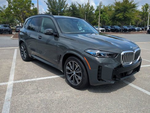 New 2026 BMW X5 xDrive50e w/ Executive Package image 3