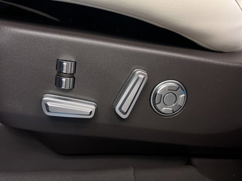 New 2025 Lincoln Nautilus Black Label w/ Jet Appearance Package image 28