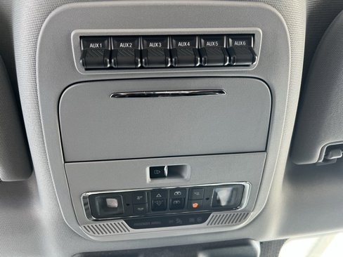 New 2025 Ford F250 Lariat w/ Lariat Ultimate Package image 16