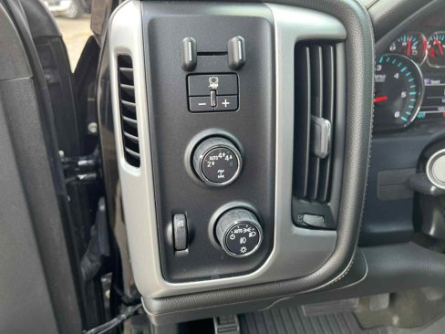 Used 2017 GMC Sierra 1500 SLE image 18
